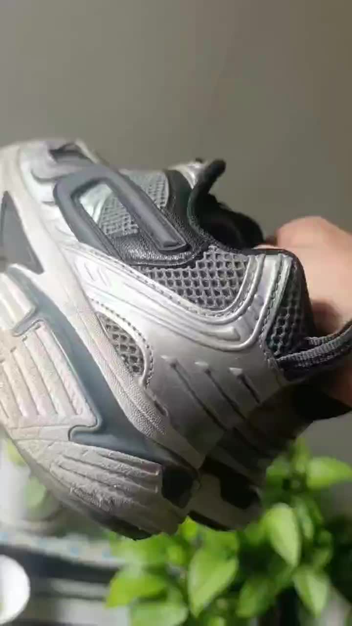 USA.   DIESEL    اورج|کیف، کفش، کمربند|شیراز, میرزاکوچک خان|دیوار