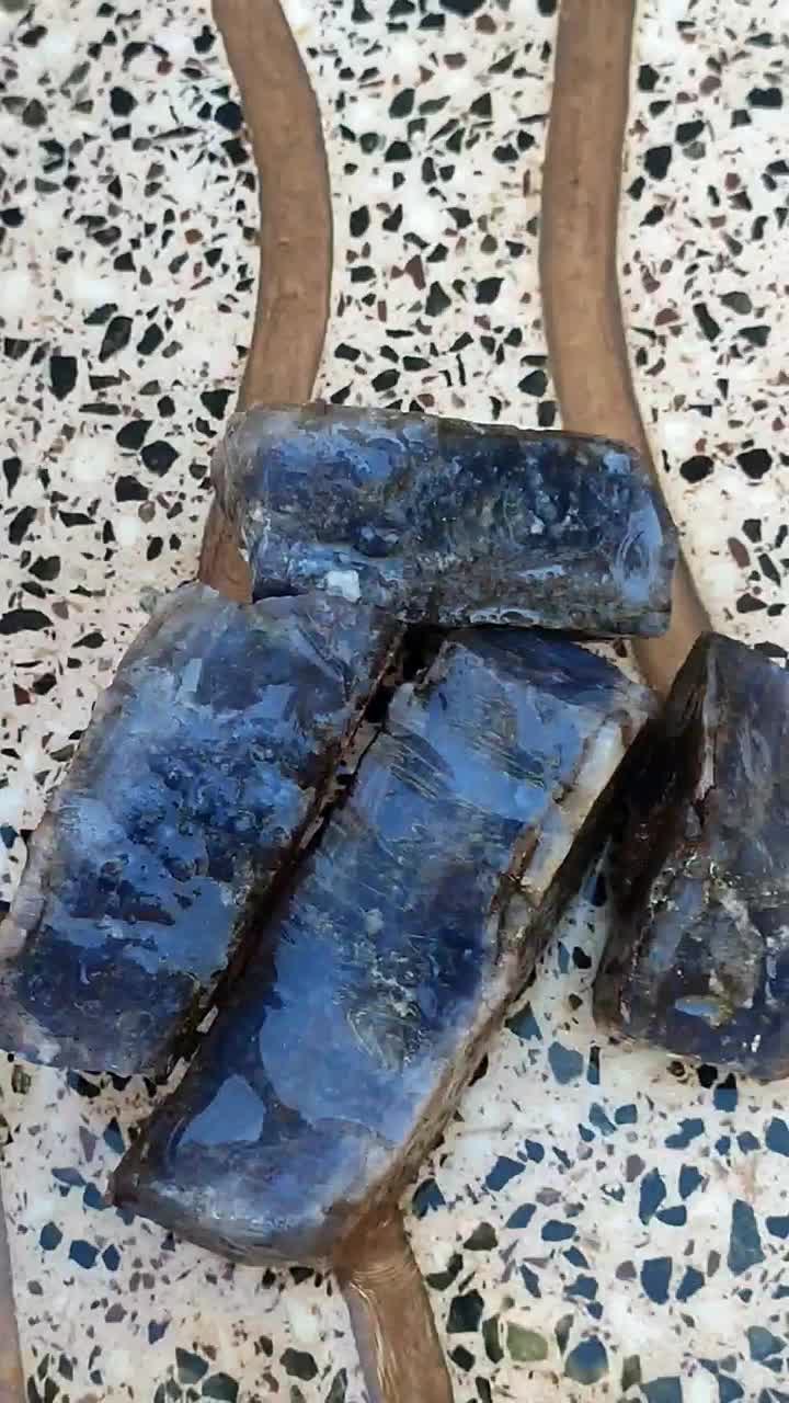 سنگ آبی  خراسان جنوبی|جواهرات|اصفهان, دانشگاه اصفهان|دیوار