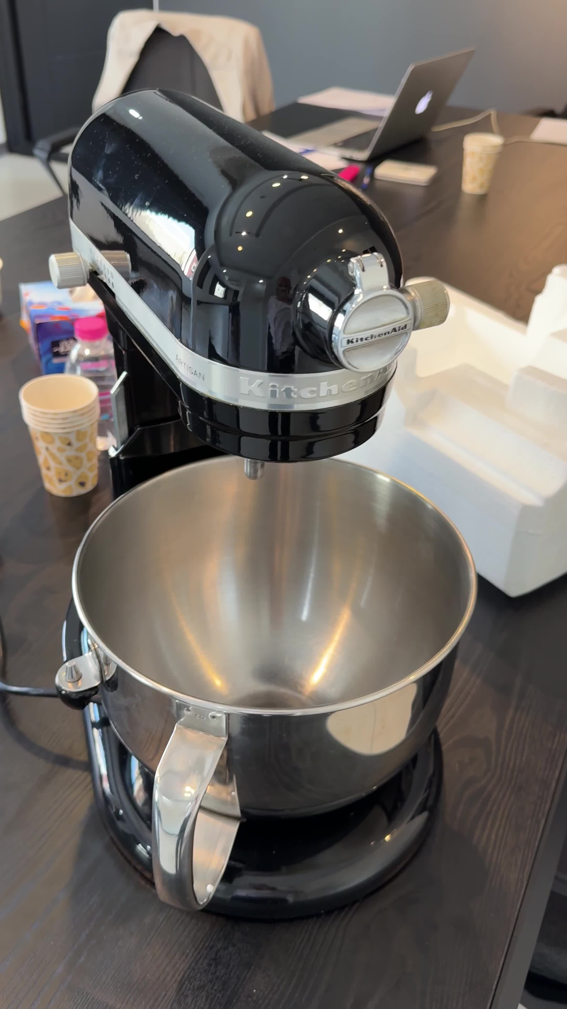 همزن کیچن اید ارتیزان اسانسور دارkitchen aid|خردکن، آسیاب، غذاساز|تهران, قلهک|دیوار