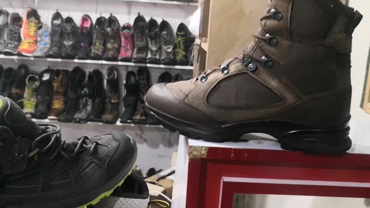 بوت کوهنوردی چرمی کتونی استوک وتاناکورا|کیف، کفش، کمربند|شهرکرد, |دیوار