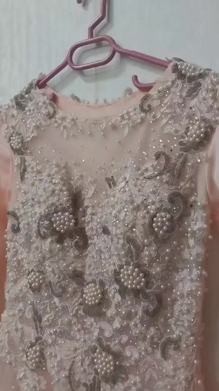 لباس عقد|لباس|رشت, فلسطین|دیوار