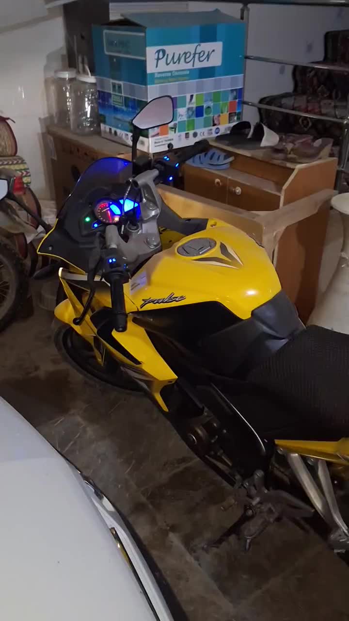 rs200مدل ۹۷ کم کار واقعی|موتورسیکلت|تهران, بهارستان|دیوار