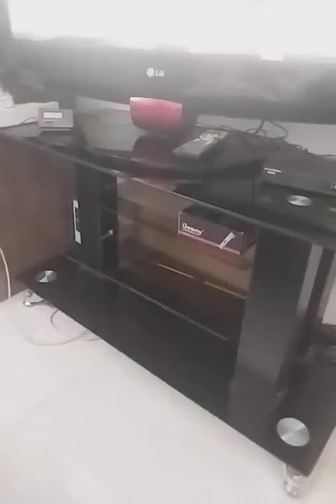 میز زیر تلویزیون|میز تلویزیون|شیراز, کوشک میدان|دیوار