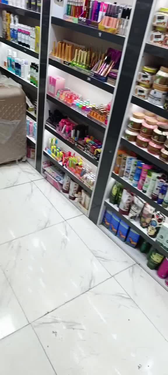 فروش تمامی اجناس لوازم ارایشی بهداشتی یکجا زیرقیمت|آرایشی، بهداشتی، درمانی|زاهدان, |دیوار
