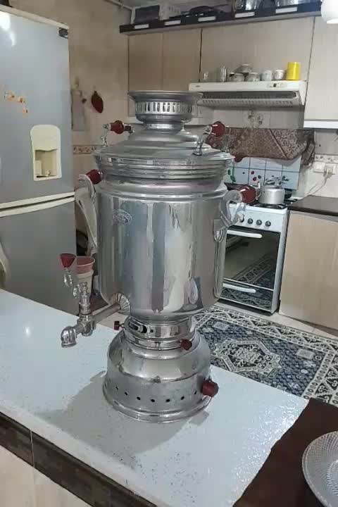 سماور بزرگ قدیمی|سماور، چایساز، قهوهساز|گرگان, |دیوار