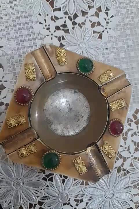 زیرسیگاری قدیمی قاجاری|کلکسیون اشیاء عتیقه|مشگین شهر, |دیوار