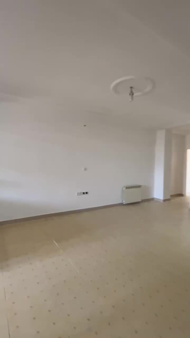 ۷۸ متر در ۳ طبقه ۲ واحدی ورداورد خیابان طالقانی