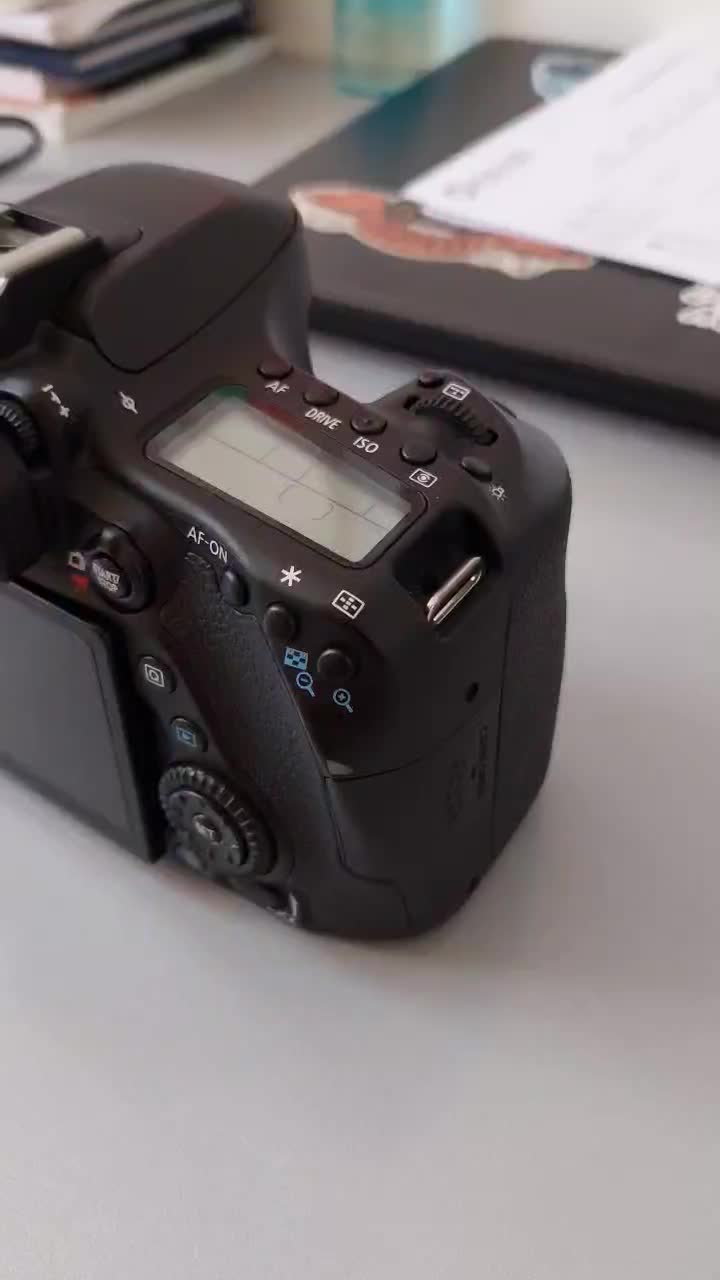 Canon 80d بسیار تمیز و کم کار|دوربین عکاسی و فیلم‌برداری|مشهد, اقبال|دیوار