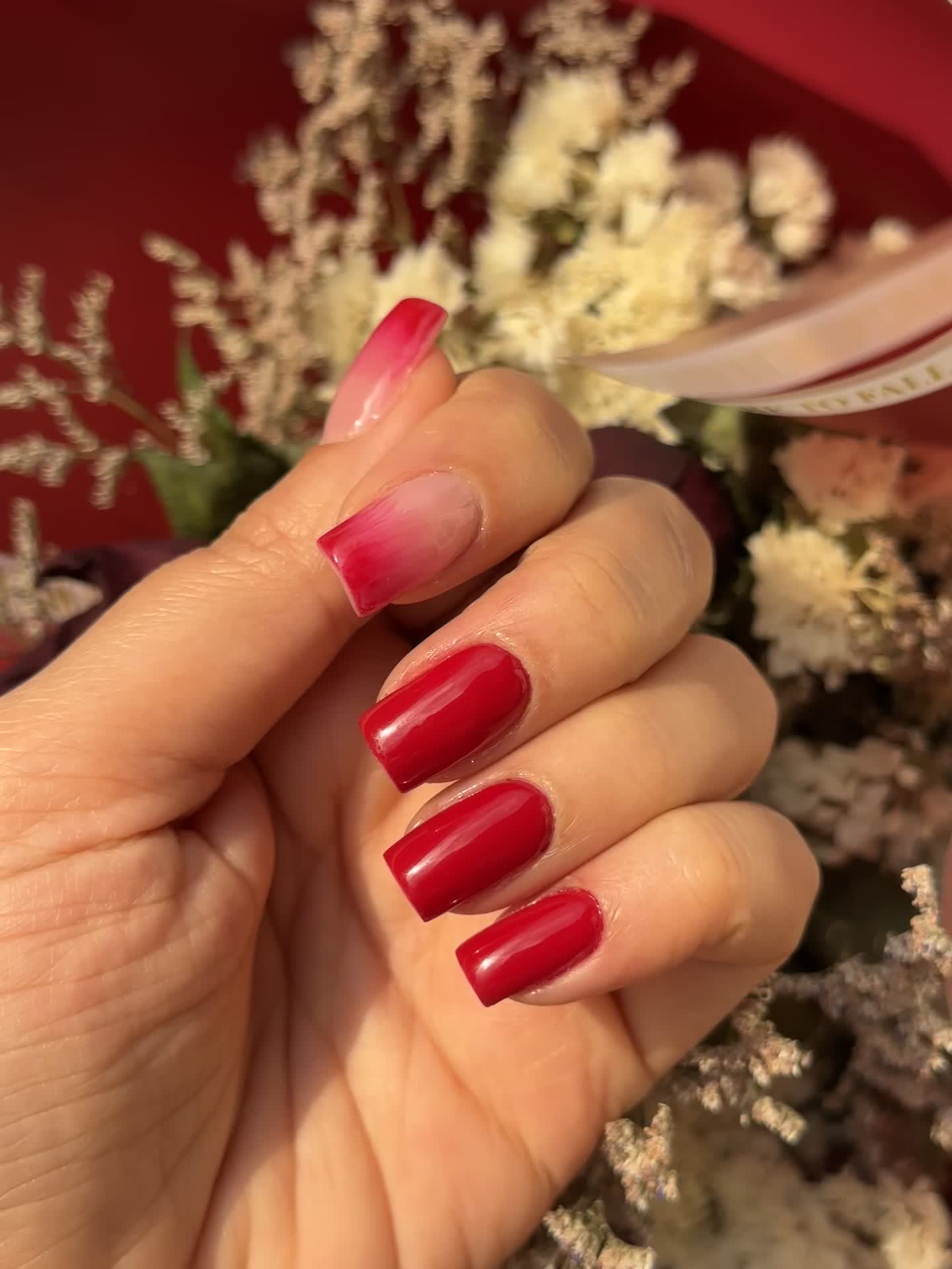 کاشت ناخن ۲۵۰|خدمات آرایشگری و زیبایی|رشت, معلم|دیوار