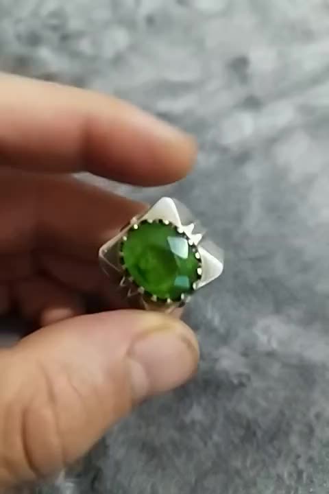 اانگشتر زبرجد معدن ب شدت پاک و کهنه بشرط کارشناسی|جواهرات|ورامین, ورامین|دیوار