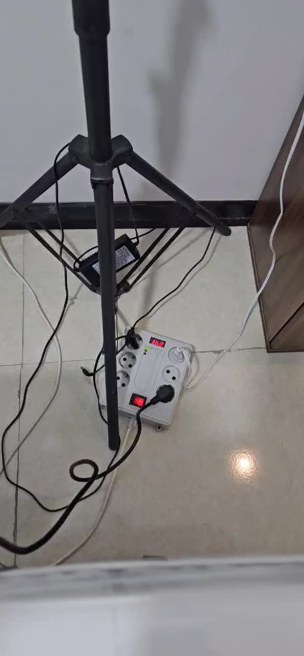 فروش لوازم مژه و فیشیال و قفسه چوبی|آرایشگاه و سالن‌های زیبایی|هشتگرد, شهرک ولیعصر (مصلی)|دیوار