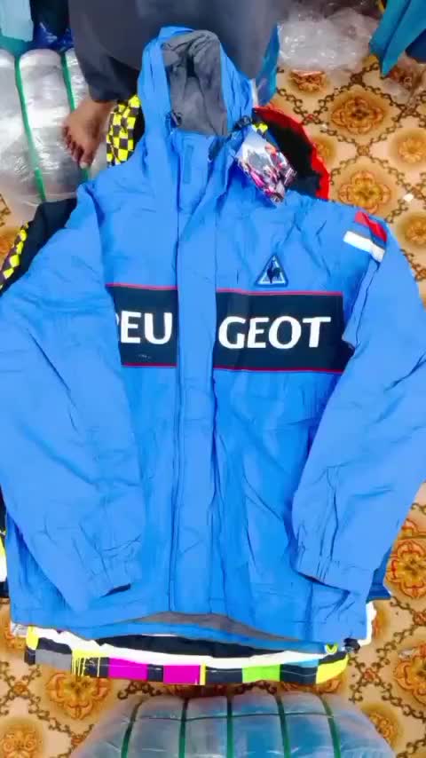 لباس زمستانه سوپرکرم اتیکت دار لیبل دار|ورزش‌های زمستانی|شوش, |دیوار