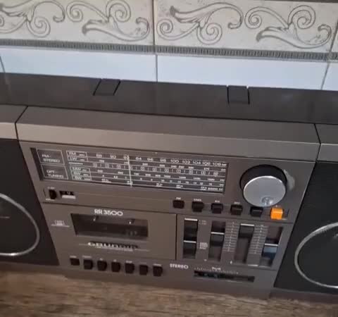 GRUNDIG|کلکسیون اشیاء عتیقه|تهران, سلیمانی|دیوار