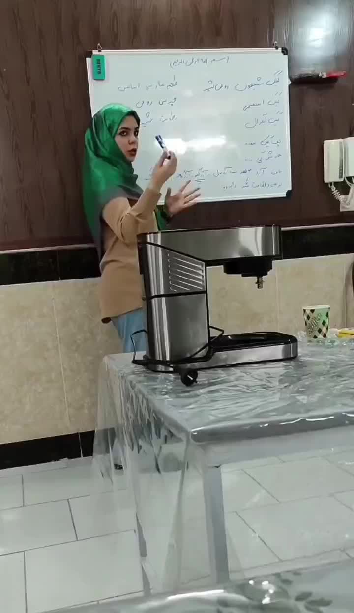 آموزش کیک های مدرن و کافی شاپی و موچی و حلوا|خدمات آموزشی|قم, شهرک فاطمیه|دیوار