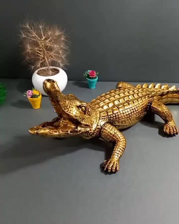 تمساه پلی استری طلایی|مجسمه، تندیس، ماکت|چهارباغ, |دیوار