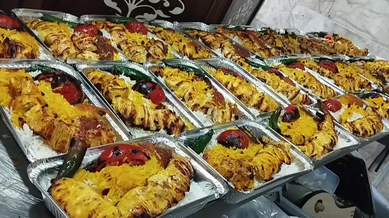چلو کبابی دایی علی غذا بصورت بیرون بر و داخل سالن|خدمات پذیرایی، مراسم|قائن, |دیوار