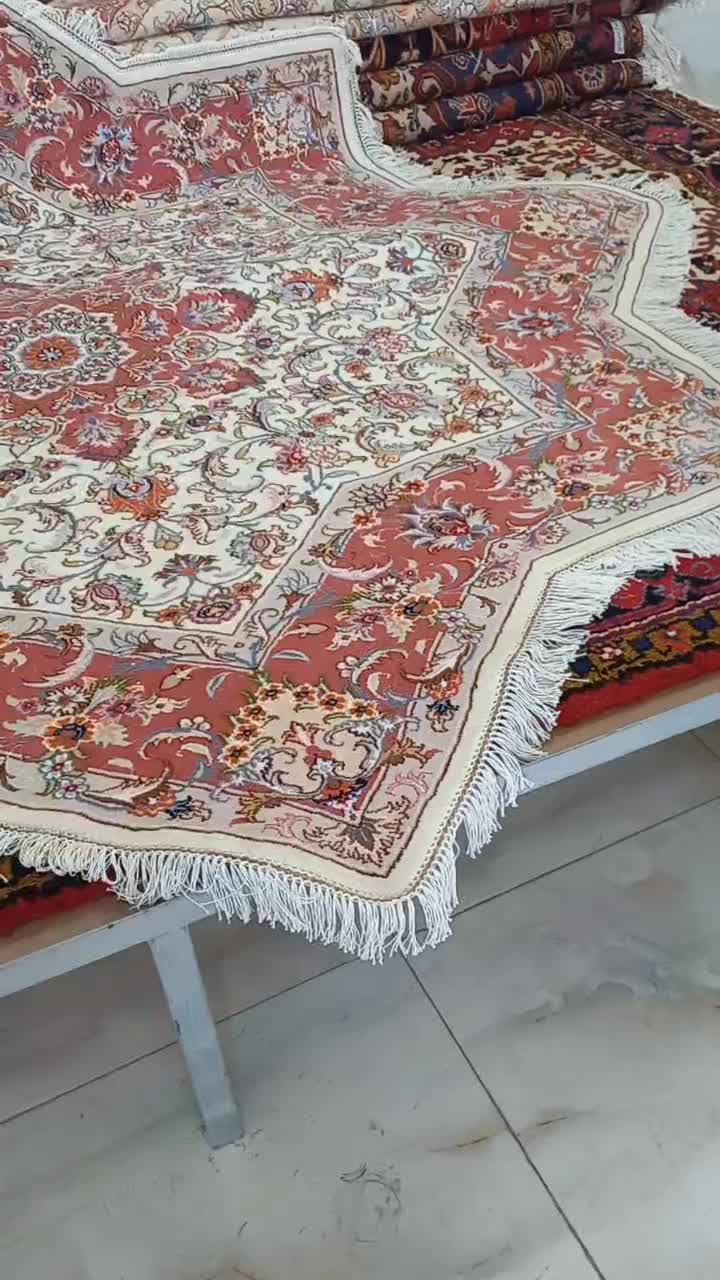 فرش دستبافت ستاره رج ۴۰ طرح خطیبی ابعاد ۲/۵×۲/۵|فرش|تبریز, |دیوار
