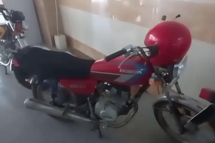 هوندا۱۲۵|موتورسیکلت|هشتگرد, شهرک دریا|دیوار