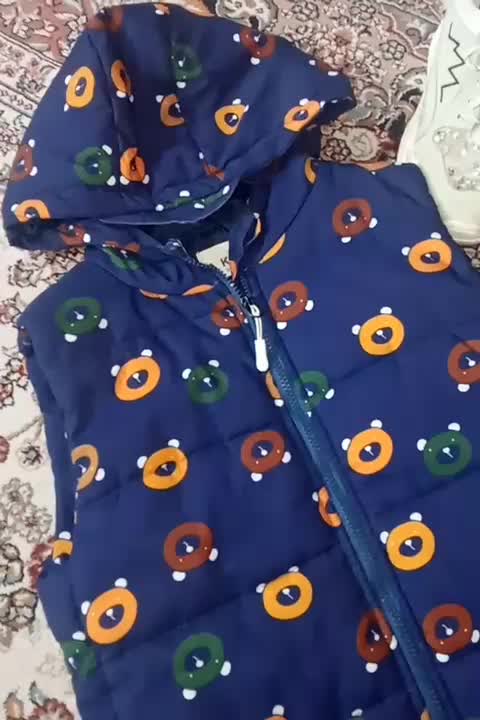 لباس و کفش|کیف، کفش، کمربند|مهاجران, |دیوار