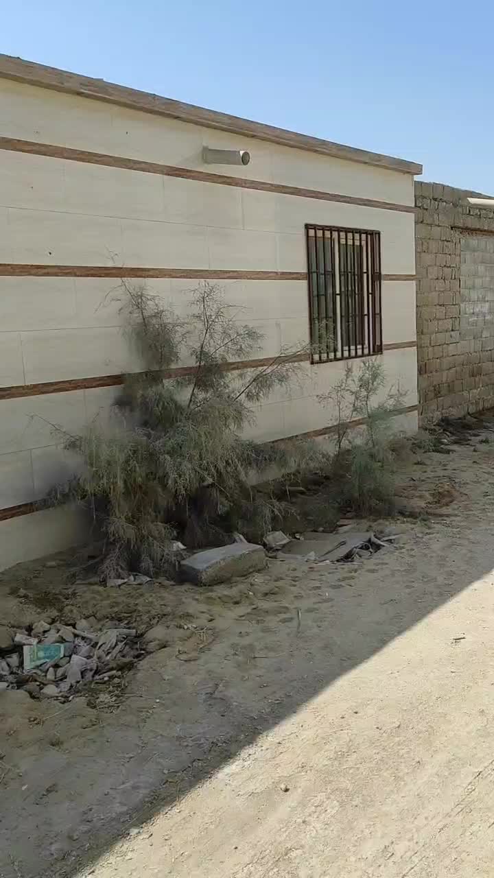 فروش ویلایی کامل آباد با یک دهنه مغازه و یک سوییت|فروش خانه و ویلا|قشم, |دیوار