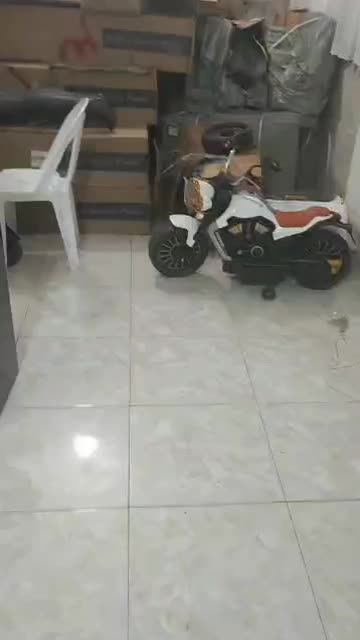 موتور شارژی سالم اکبند ۸دستگاه مناسب شهربازی|اسباببازی|تهران, گلستان (شهرک راه آهن)|دیوار