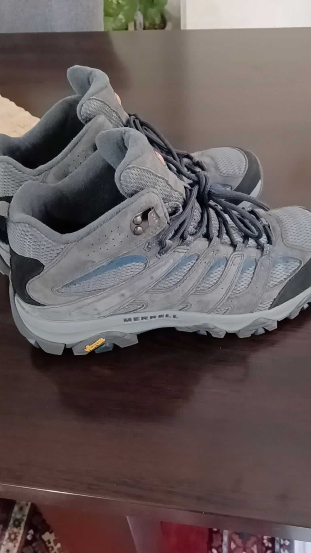 کفش کوهنوردی مرل اصل سایز۴۴|کوهنوردی و کمپینگ|تهران, اباذر|دیوار