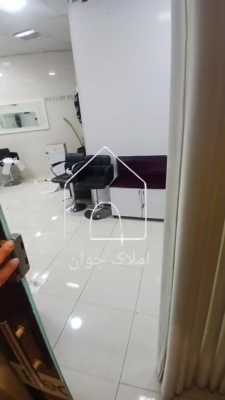 اجاره مغازه ۳۰ متری بر خیابان اصلی|اجارهٔ مغازه و غرفه|شیراز, هفت تنان|دیوار