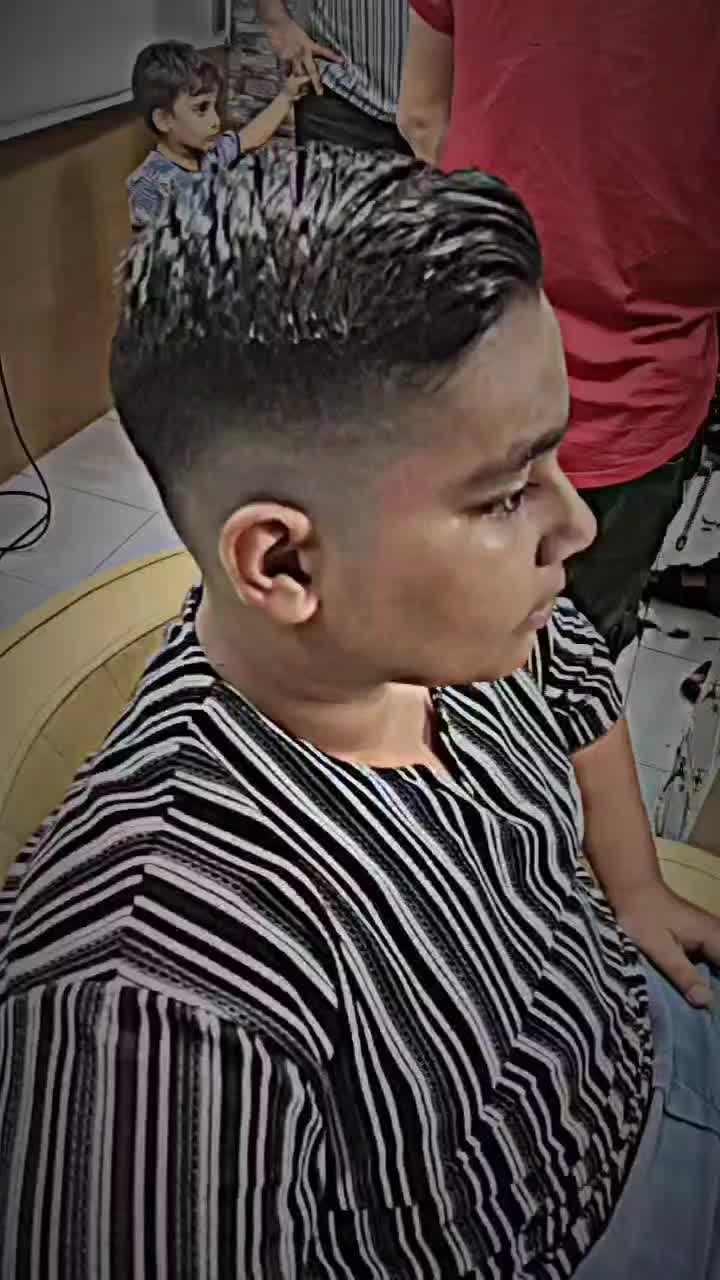 آموزش آرایشگری به صورت تخصصی با بهترین قیمت|خدمات آرایشگری و زیبایی|اصفهان, خواجه عمید|دیوار