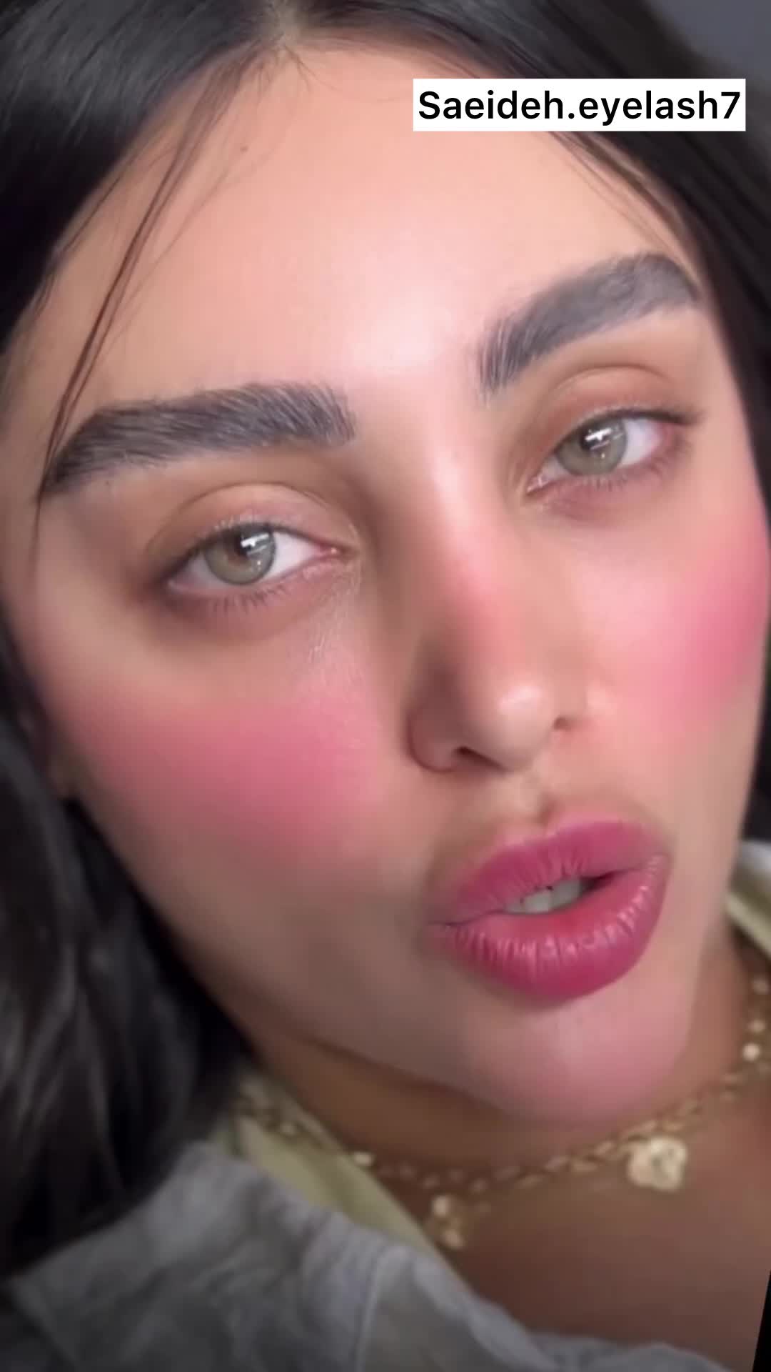 مدل چشم رنگی در سالن ال بیوتی لاهیجان نیازمندیم|خدمات آرایشگری و زیبایی|لاهیجان, گلستان|دیوار