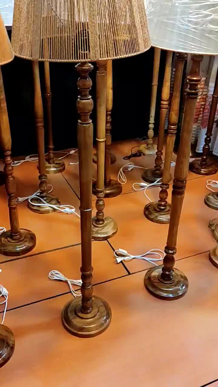 اباژور چوبی گردو خراطی کنار سالنی جدید شید رافیا|چراغ خواب و آباژور|مشهد, خین عرب|دیوار