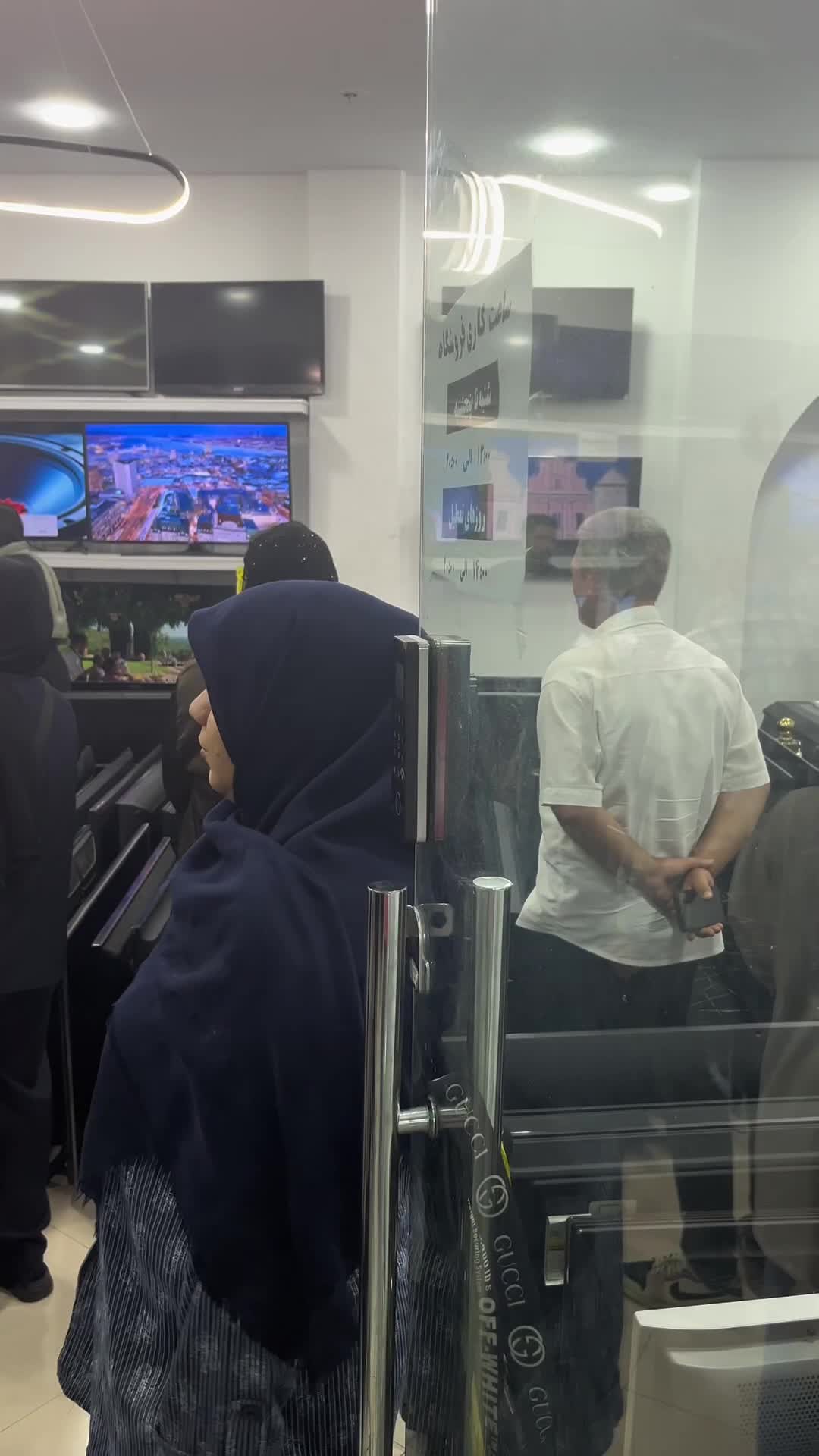 انواع LED تلوزیون 55 60 65 نمایشگاهی ایرانی خارجی|تلویزیون و پروژکتور|تهران, شهرک غرب|دیوار