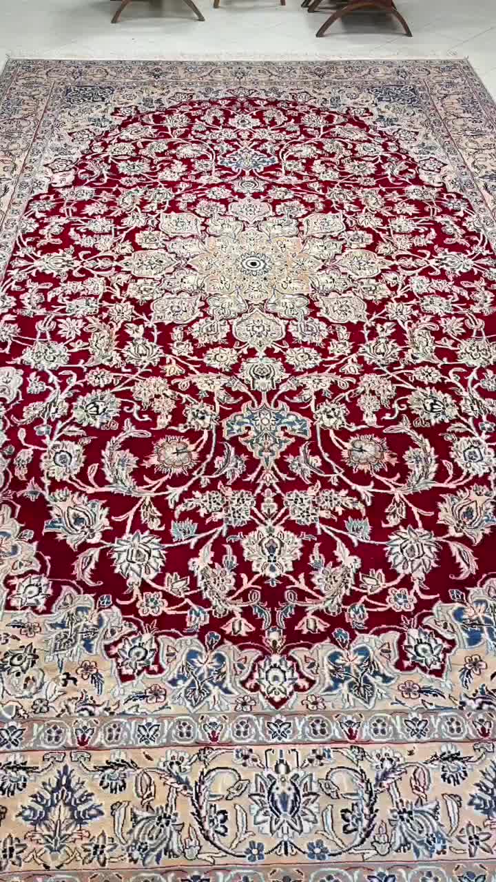 قالی نائین لاکی اصل|فرش|اصفهان, نقش جهان|دیوار