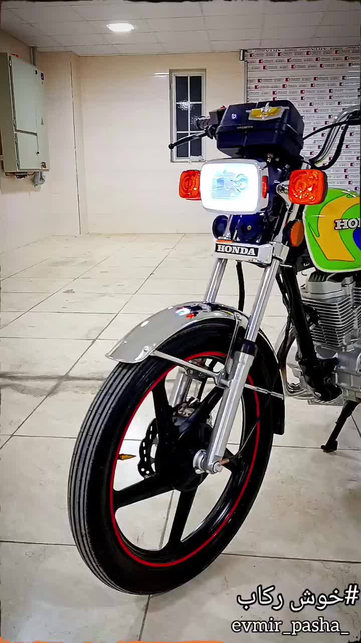 متور پرواز ۲۰۰ عروسک درحد صفر|موتورسیکلت|سهند, |دیوار