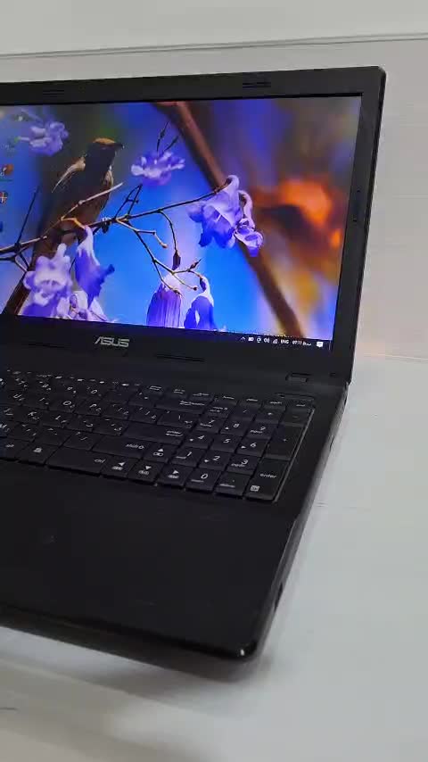 لپ تاپ ASUS گرافیک دار ، رم 8 ، هارد SSD 180|رایانه همراه|نجف‌آباد, هفده شهریور|دیوار