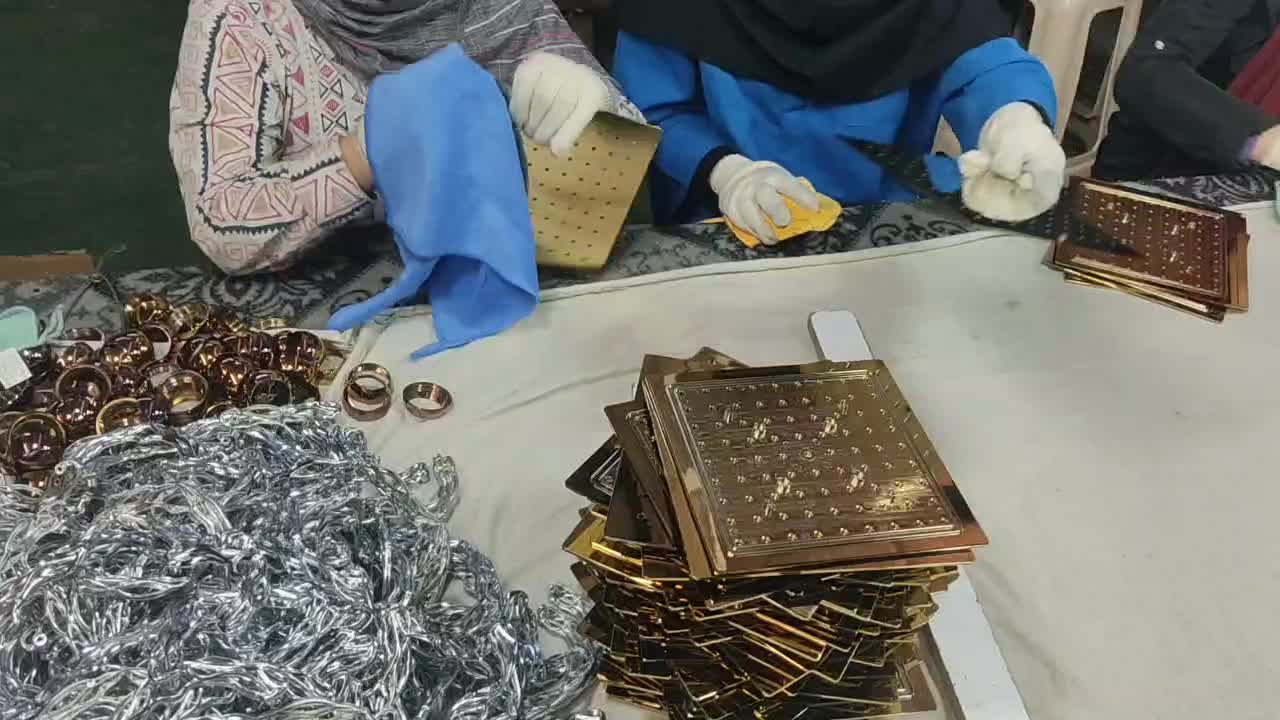 نیروی خانم و آقا جهت بسته بندی و خط تولید شیرآلات|استخدام صنعتی، فنی، مهندسی|پاکدشت, حصار امیر|دیوار