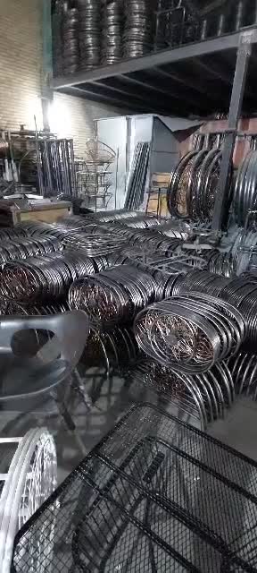 صندلی باغی|صندلی و نیمکت|رشت, پیرسرا|دیوار