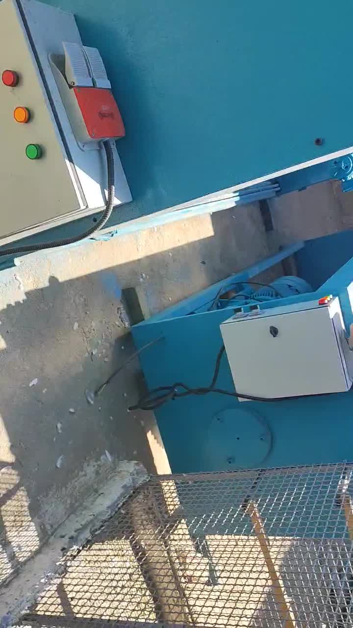 گیوتین قیچی۲/۵۰خم کن هیدرولیک|ماشینآلات صنعتی|اسلامشهر, شاطره|دیوار