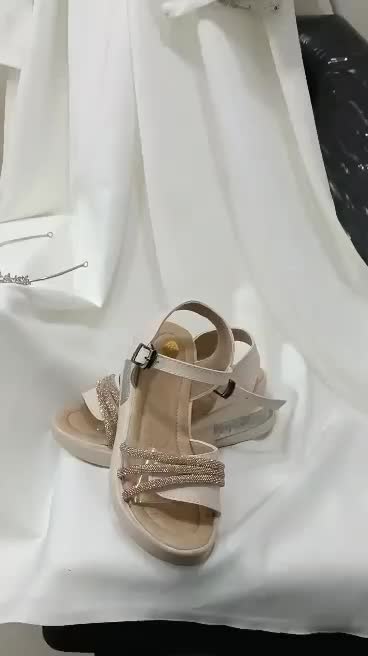 خدمات مکاپ و شینیون مینل بیوتی|خدمات آرایشگری و زیبایی|نجف‌آباد, شهدای غربی|دیوار