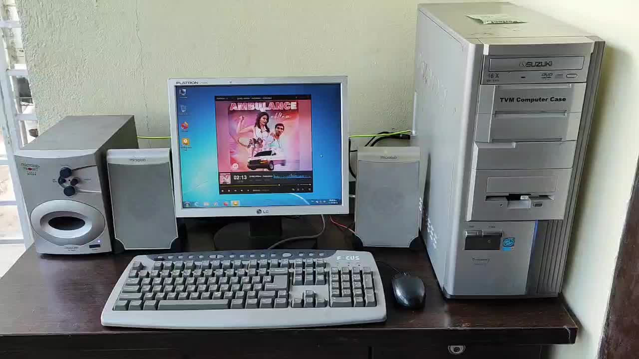 سیستم ۴۵۰۰ با رم ۳ ddr2 هارد ۱۶۰ گرافیک ۵۱۲|رایانه رومیزی|چالوس, |دیوار