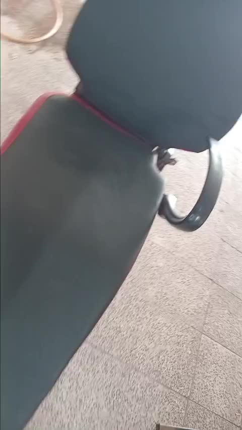 صندلی میکاپ و کوتاهی با چک|آرایشگاه و سالنهای زیبایی|محمدیه-قزوین, |دیوار