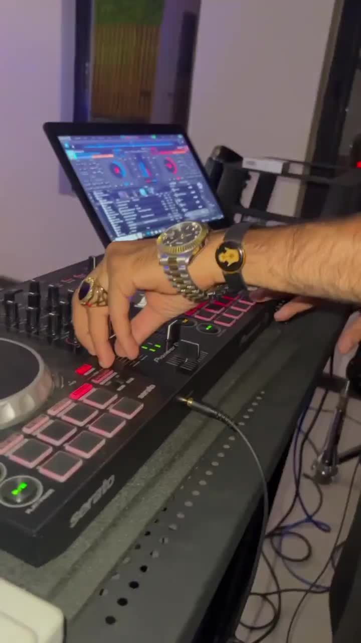 دیجی و کارهای خیرخواهانه|خدمات پذیرایی، مراسم|پرند, فاز ۳|دیوار