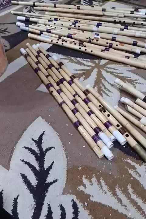 نی هفت بند|سازهای بادی|نجفآباد, مزرعه طالب|دیوار