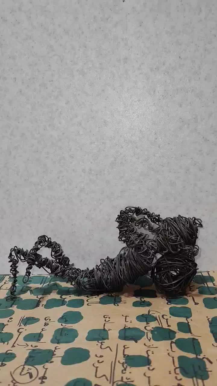 آدمک رها|مجسمه، تندیس، ماکت|شاهینشهر, فدک|دیوار