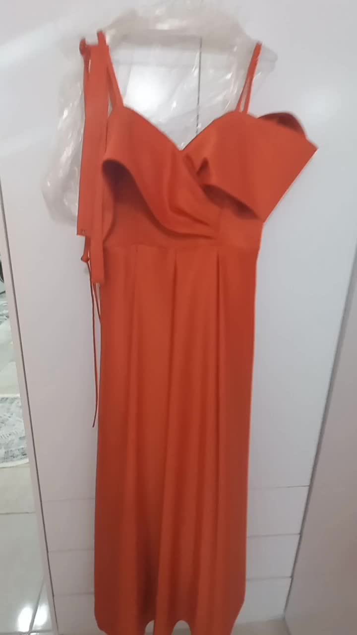 لباس مجلسی نو حتی یکبار هم تن نخوره شیک و تمییز|لباس|فومن, |دیوار