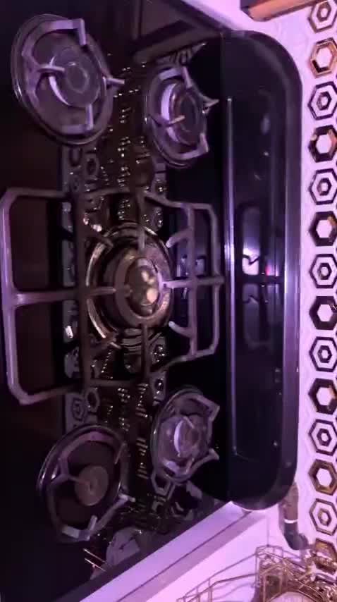 اجاق گاز طرح فر برند آپادانا|اجاق گاز و لوازم برقی پخت‌وپز|قرچک, مهدیه|دیوار