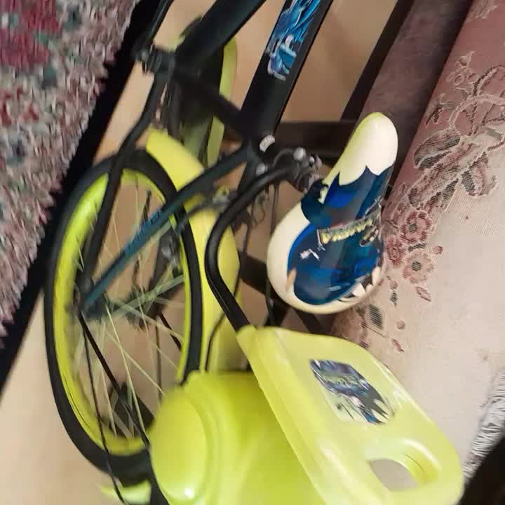 درب الومینیومی و چرخ بیست|مصالح و تجهیزات ساختمان|جیرفت, |دیوار