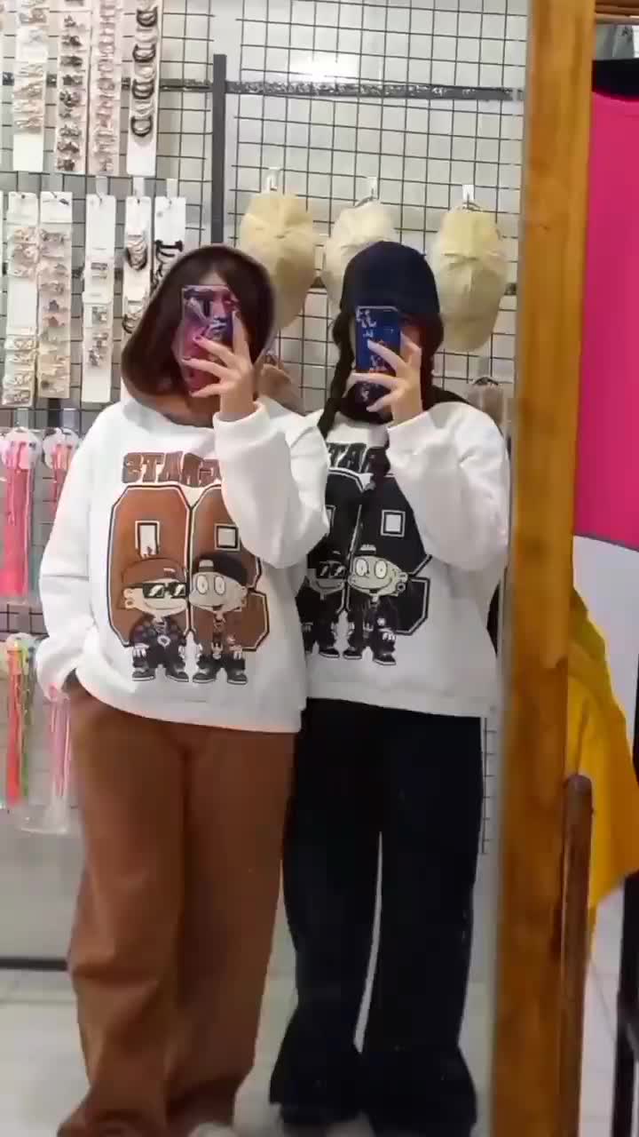 داخل کوچه رو به رو بانک ملت|لباس|دهلران, |دیوار