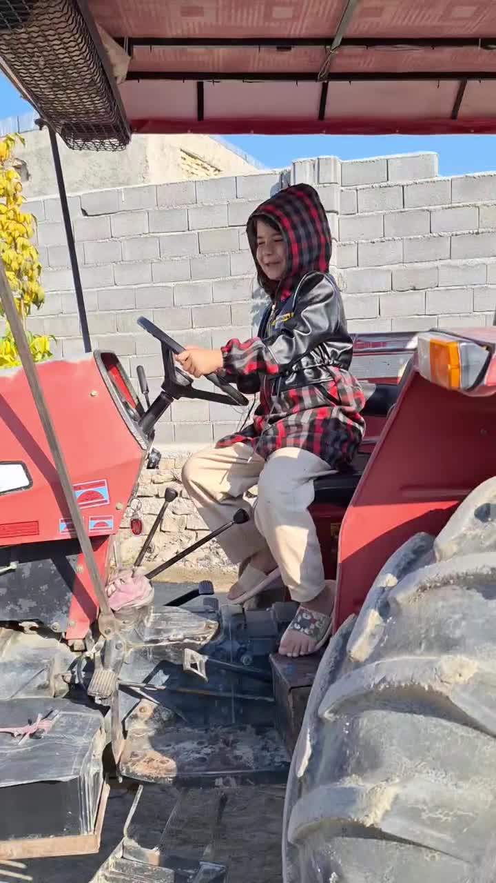 تراکتور مدل ۹۲|خودرو سنگین|بجنورد, |دیوار