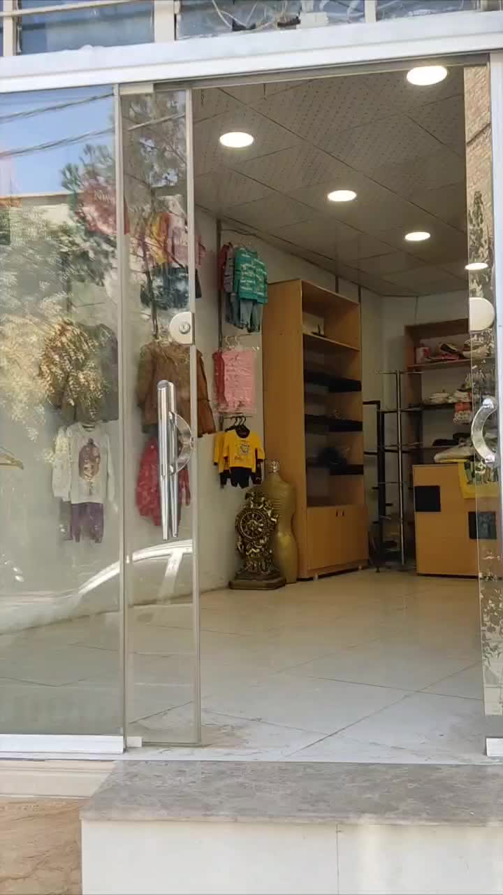 اجاره مغازه ۲۰ متری بر خیابان ۱۶ متری مدنی امرآباد|اجارهٔ مغازه و غرفه|ورامین, ورامین|دیوار