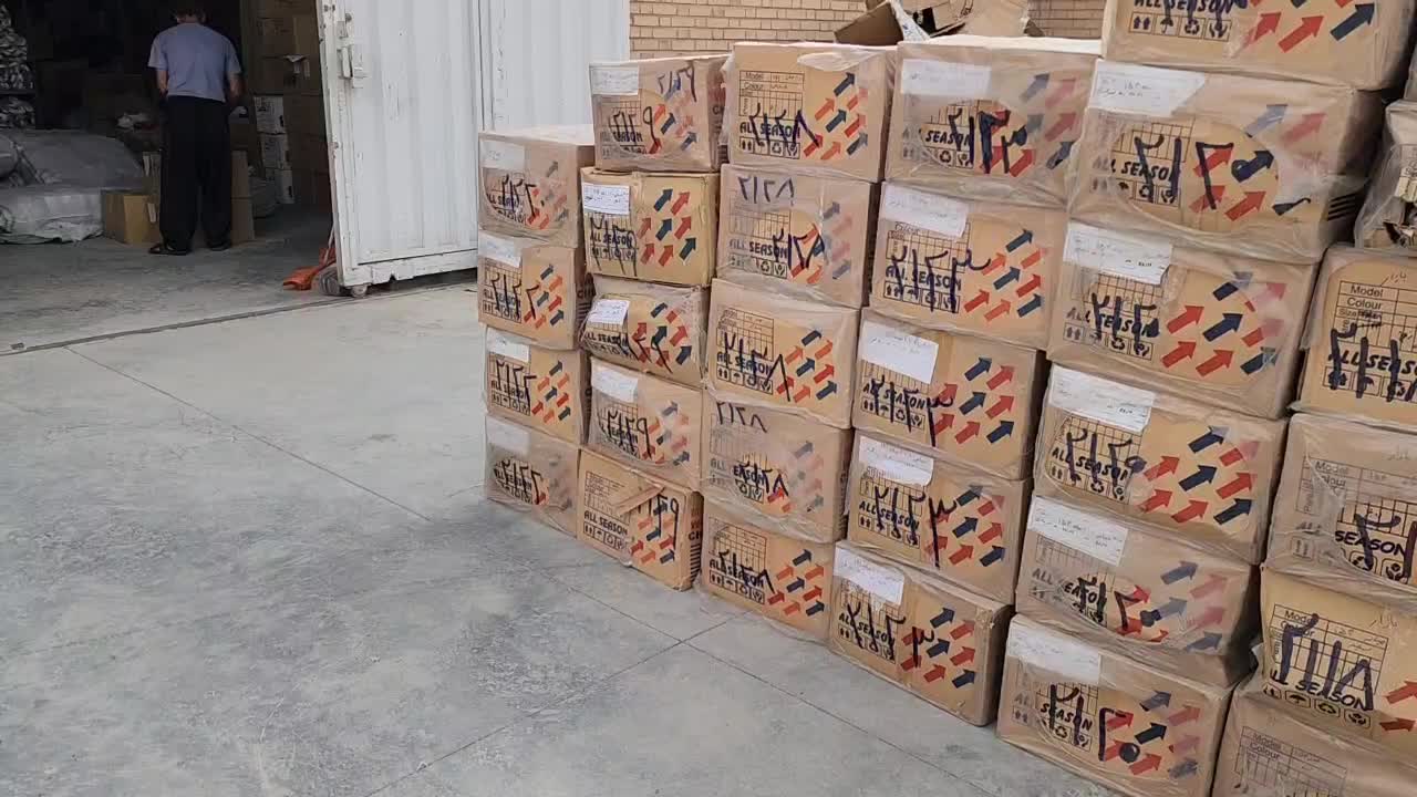 کتونی مدل نادر عمده کفش دمپایی صندل|کفش و لباس بچه|ورزقان, |دیوار